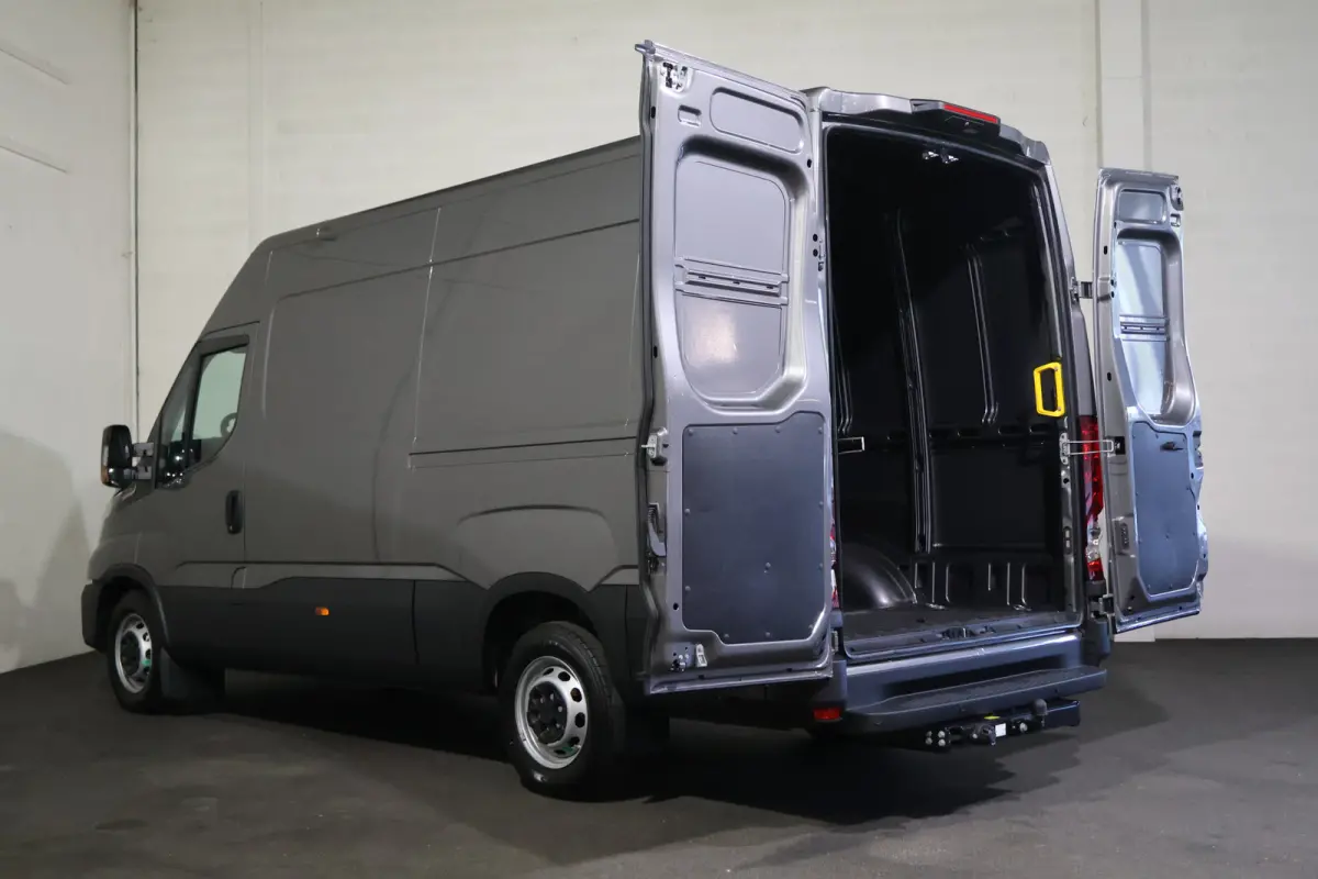 35S18 Hi-Matic L2 H2 Airco Navigatie Trekhaak Digitaal Dashboard