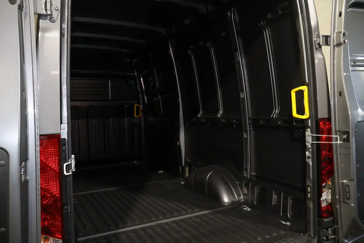 35S18 Hi-Matic L2 H2 Airco Navigatie Trekhaak Digitaal Dashboard