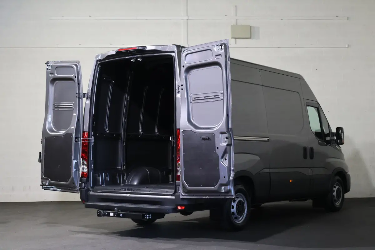 35S18 Hi-Matic L2 H2 Airco Navigatie Trekhaak Digitaal Dashboard