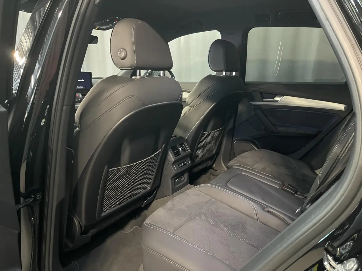 55 TFSI e S edition Competition 19"/Sportstoelen/Stoelverwarming/Adaptieve cruise/Dodehoek/Camera/Apple Carplay & Android Auto