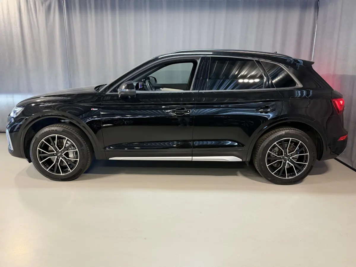 55 TFSI e S edition Competition 19"/Sportstoelen/Stoelverwarming/Adaptieve cruise/Dodehoek/Camera/Apple Carplay & Android Auto