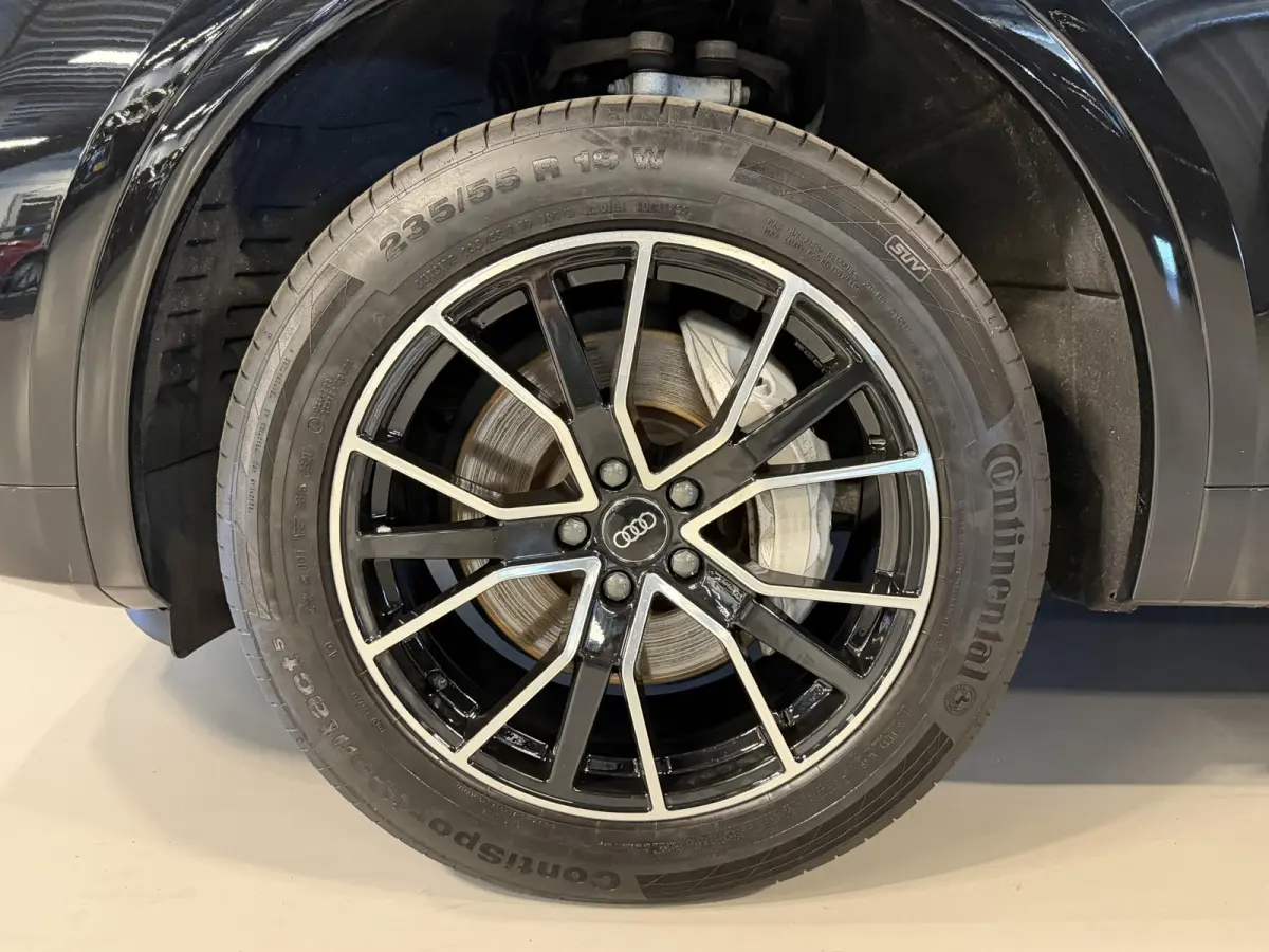 55 TFSI e S edition Competition 19"/Sportstoelen/Stoelverwarming/Adaptieve cruise/Dodehoek/Camera/Apple Carplay & Android Auto