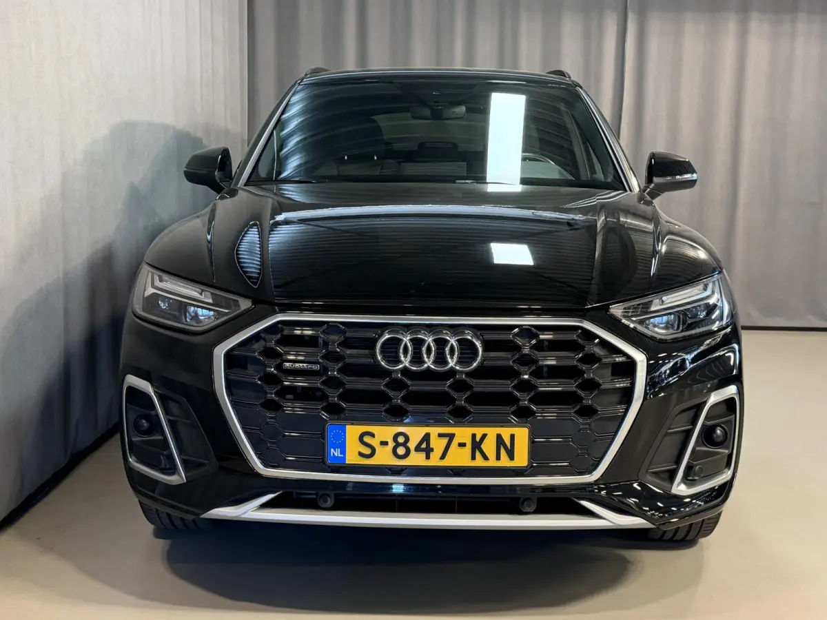 55 TFSI e S edition Competition 19"/Sportstoelen/Stoelverwarming/Adaptieve cruise/Dodehoek/Camera/Apple Carplay & Android Auto