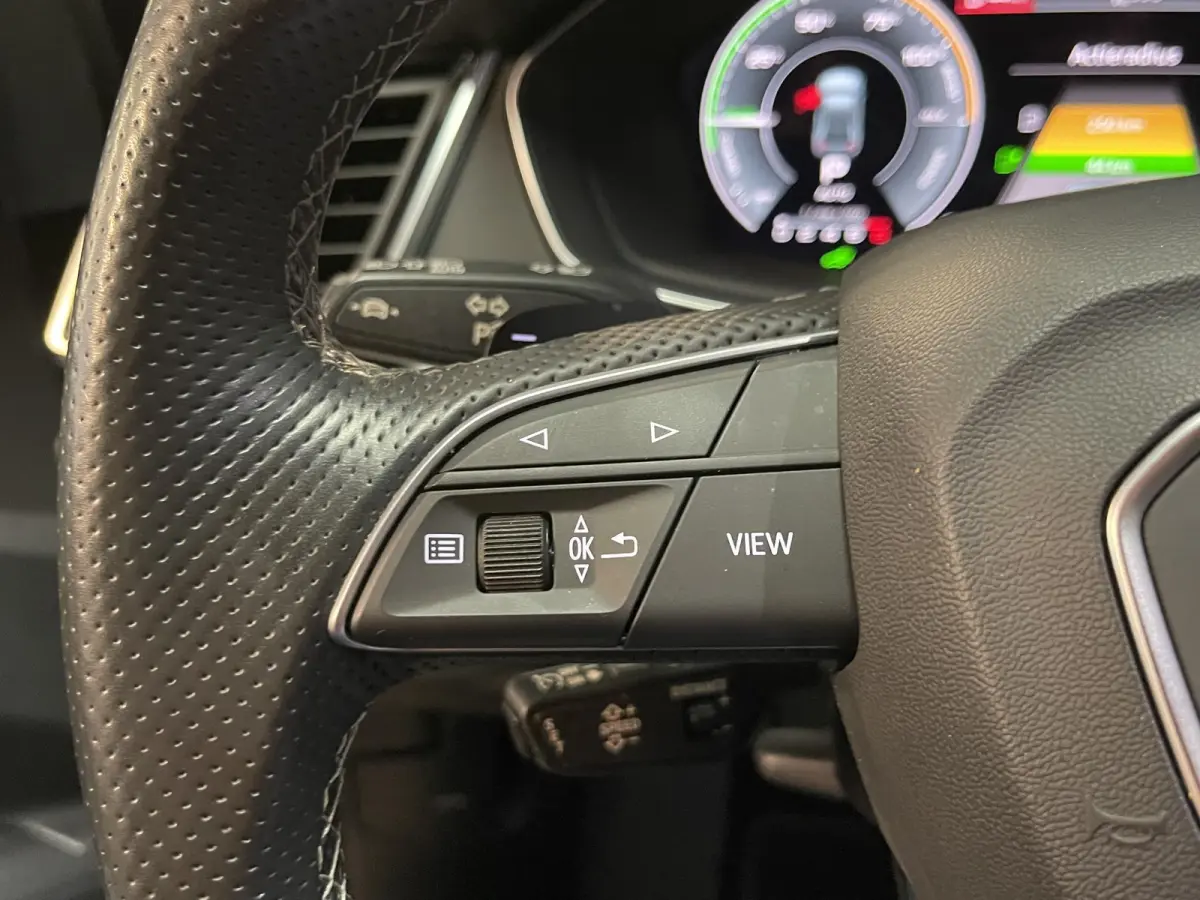 55 TFSI e S edition Competition 19"/Sportstoelen/Stoelverwarming/Adaptieve cruise/Dodehoek/Camera/Apple Carplay & Android Auto