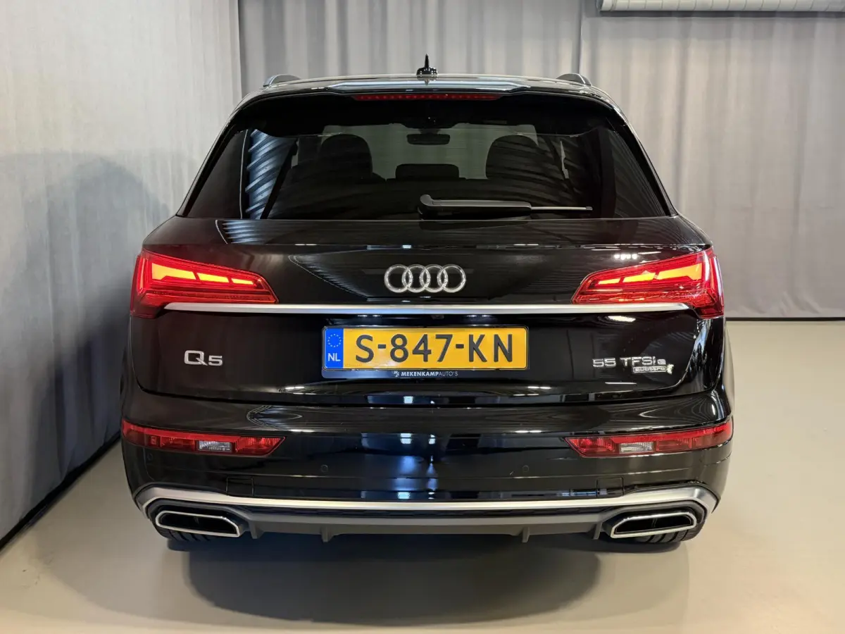 55 TFSI e S edition Competition 19"/Sportstoelen/Stoelverwarming/Adaptieve cruise/Dodehoek/Camera/Apple Carplay & Android Auto