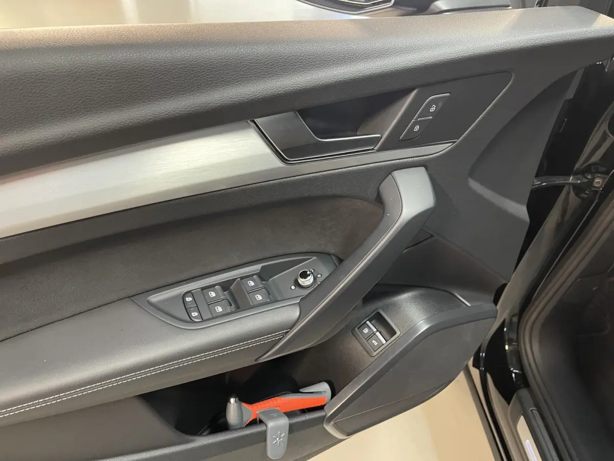 55 TFSI e S edition Competition 19"/Sportstoelen/Stoelverwarming/Adaptieve cruise/Dodehoek/Camera/Apple Carplay & Android Auto