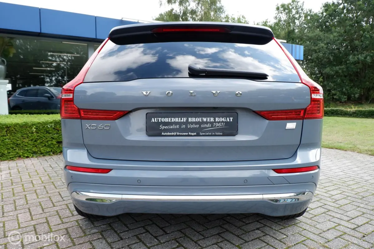 AWD T6 350PK PIH LONG RANGE PLUS BRIGHT | PANO | ACC | CLIMATE PACK | GOOGLE | SOH 98%