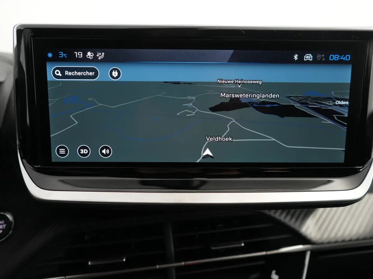 GT | 8 jaar fabrieksgarantie of 160.000 kilometer op het accupakket | Adaptieve cruise control met Stop&Go functie | Armsteunen op de voorportieren bekleed met kunstleder met groen sierstiks