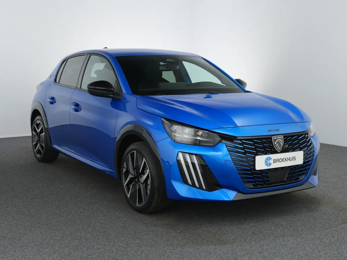 GT | 8 jaar fabrieksgarantie of 160.000 kilometer op het accupakket | Adaptieve cruise control met Stop&Go functie | Armsteunen op de voorportieren bekleed met kunstleder met groen sierstiks
