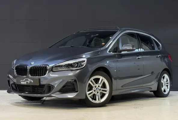 225xe iPerformance Executive | M-Sport | Panoramadak | Stoelverw.