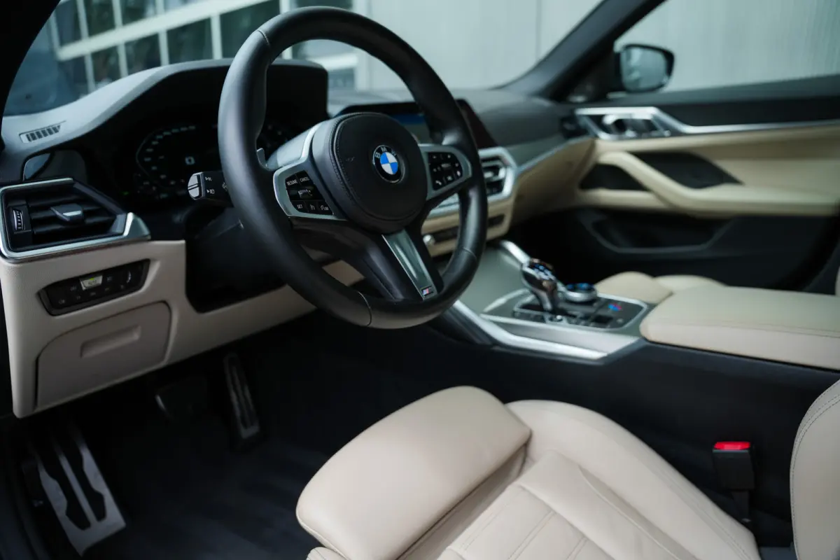 430i 245 pk Business Edition Plus M-Sportpakket / Sanremo-Groen/ Pano-Dak/ Leder/ Laser/ Sport-Stoelen/ Stoel.Verw/ Head-Up/ Camera/ Trekhaak/ 18''LMV