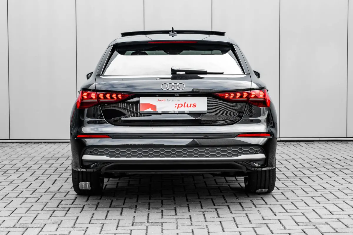 40 TFSI e S edition 204PK | Panorama Dak | Stoelverw. voor | Dodehoek Detectie | Camera Achter | Apple Carplay/Android Auto