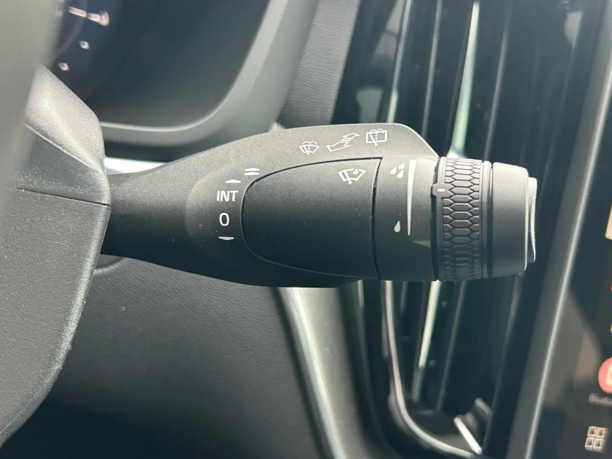 T6 Plus Black Edition Recharge Plug-In Hybrid AWD | H&K | HUD | Pano | Trekhaak | Nappa leder | Stoelventilatie | 360 camera |