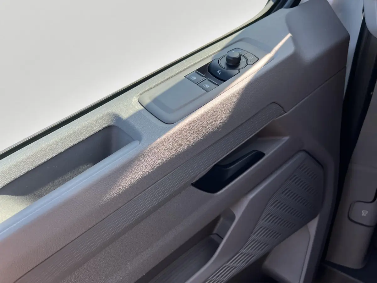 2.0 TDI L2H1 30 | 110Pk | Airco | Trekhaakvoorbereiding | Achterdeuren | Navi via App | A-Camera |