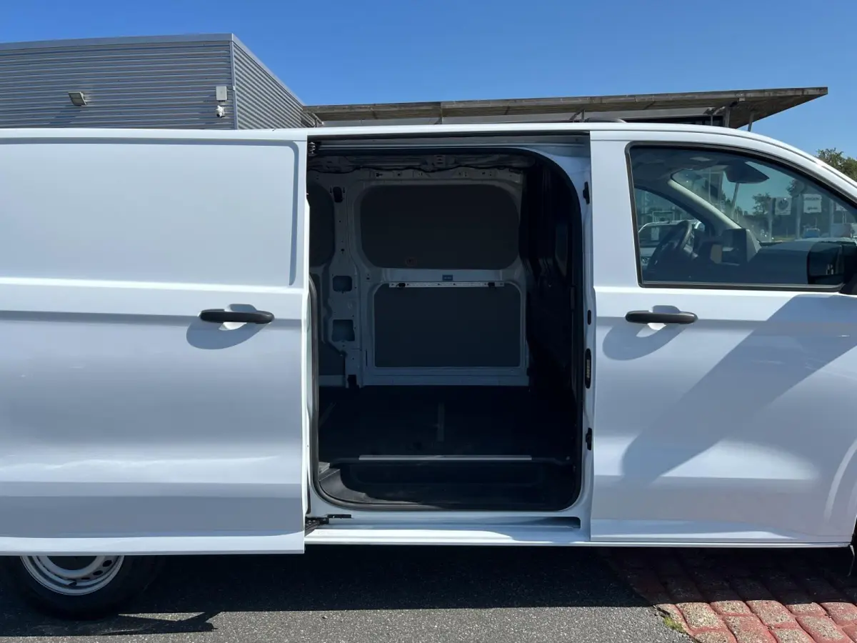 2.0 TDI L2H1 30 | 110Pk | Airco | Trekhaakvoorbereiding | Achterdeuren | Navi via App | A-Camera |