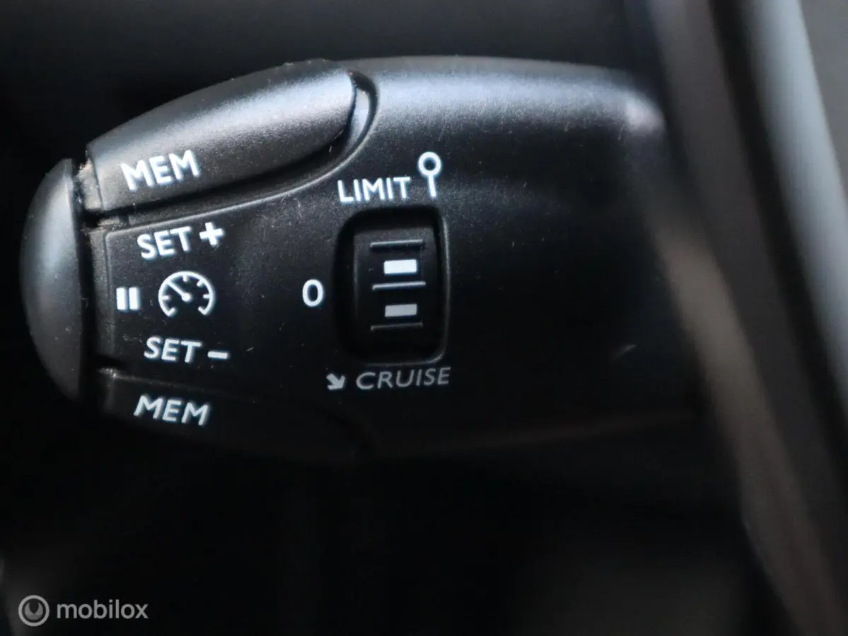 1.2 PT Allure Navi|Camera|3D Cockpit|LED|1/2Leer|Carplay|DonkerGlas