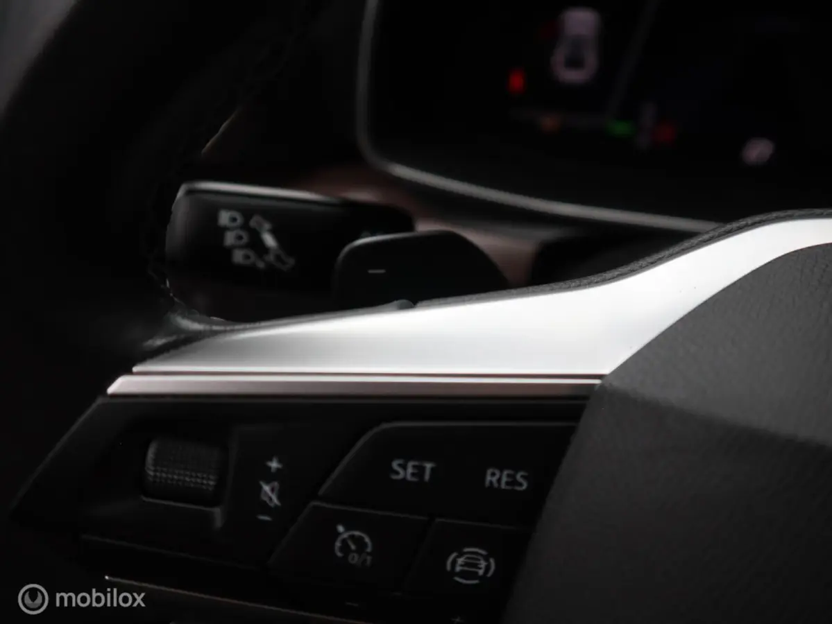 1.4 TSI 204PK eHybrid PHEV DSG/AUTOMAAT FR xCellence Navi|Digi Cockpit|Stoel&Stuurverw|17"LMV|Chroom|Navi|DonkerGlas|Carplay