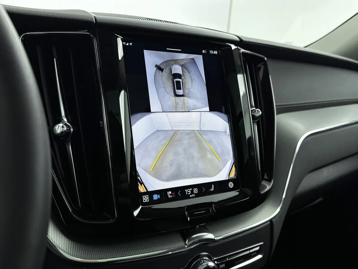 T6 Plug-in hybrid Ultra Dark Long Range | Trekhaak | PDC + 360 Camera | BLIS | Elektrische achterklep | Stoel + Stuurverwarming | Standkachel |