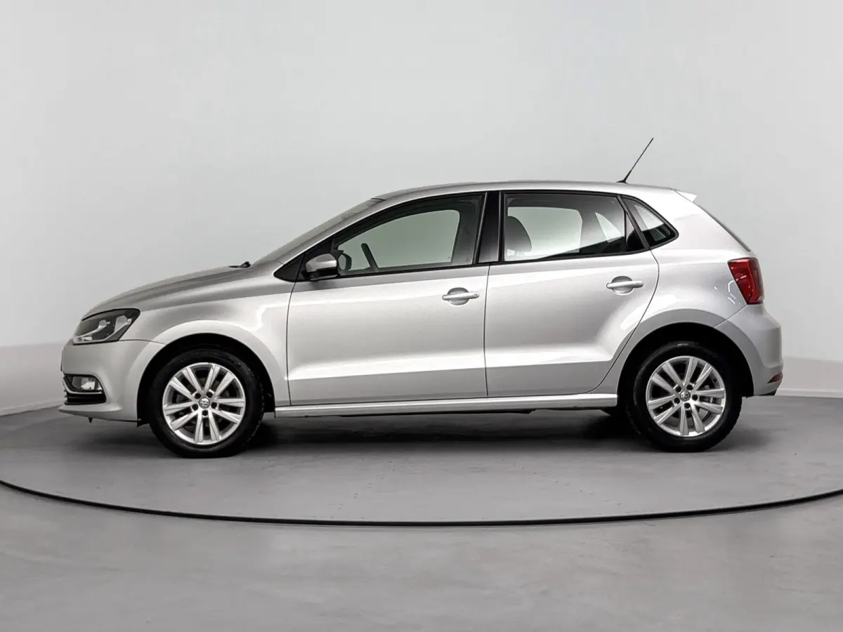 1.2 TSI Comfortline Business R Airco | Bluetooth | Cruise Control | Lichtmetalen Velgen | Multimedia-Voorbereiding | Lederen Stuurwiel en Versnellingspook