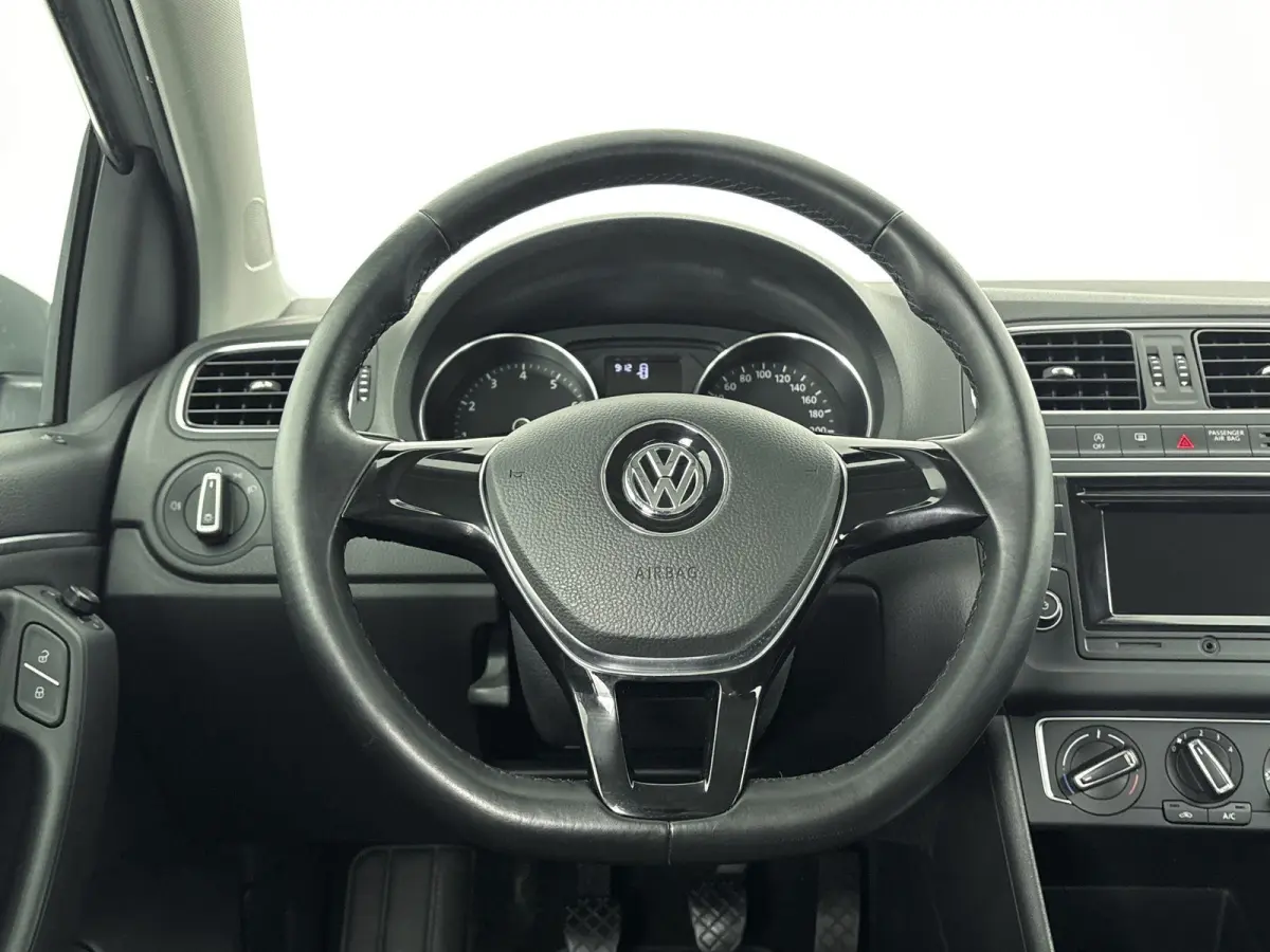 1.2 TSI Comfortline Business R Airco | Bluetooth | Cruise Control | Lichtmetalen Velgen | Multimedia-Voorbereiding | Lederen Stuurwiel en Versnellingspook