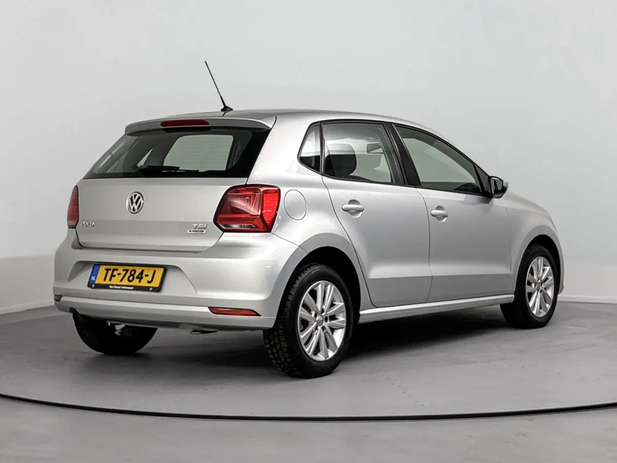 1.2 TSI Comfortline Business R Airco | Bluetooth | Cruise Control | Lichtmetalen Velgen | Multimedia-Voorbereiding | Lederen Stuurwiel en Versnellingspook