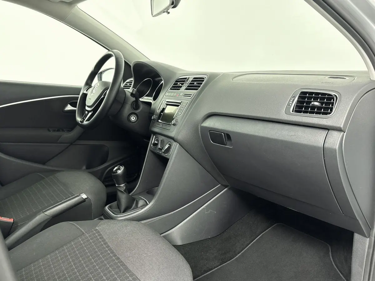 1.2 TSI Comfortline Business R Airco | Bluetooth | Cruise Control | Lichtmetalen Velgen | Multimedia-Voorbereiding | Lederen Stuurwiel en Versnellingspook