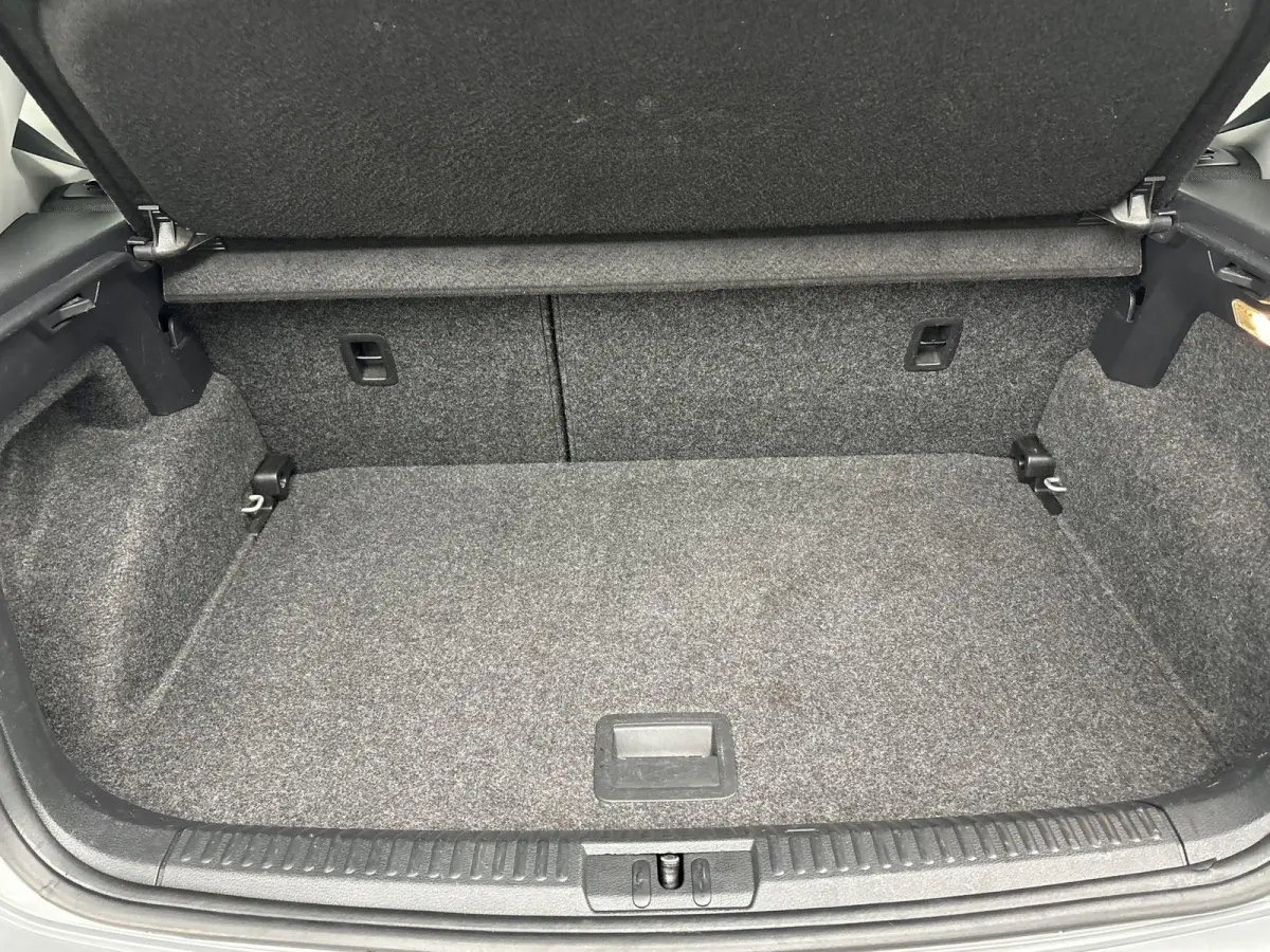 1.2 TSI Comfortline Business R Airco | Bluetooth | Cruise Control | Lichtmetalen Velgen | Multimedia-Voorbereiding | Lederen Stuurwiel en Versnellingspook