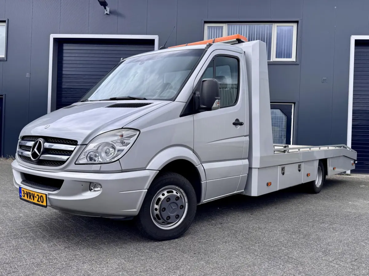 519 V6 Automaat oprijwagen NAP V Hooff 519 3.0 CDI 432