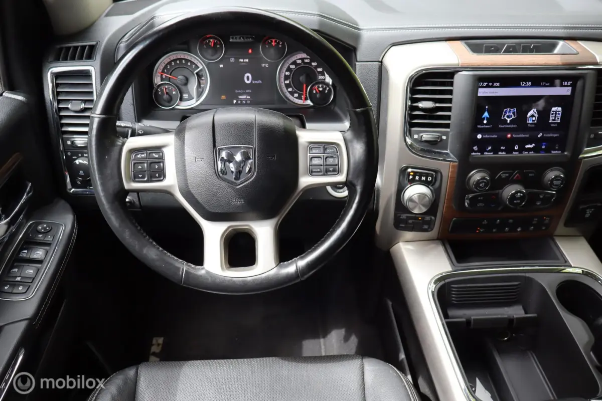 1500 5.7 V8 Crew Cab 5'7 Laramie | VOL OPTIES! |