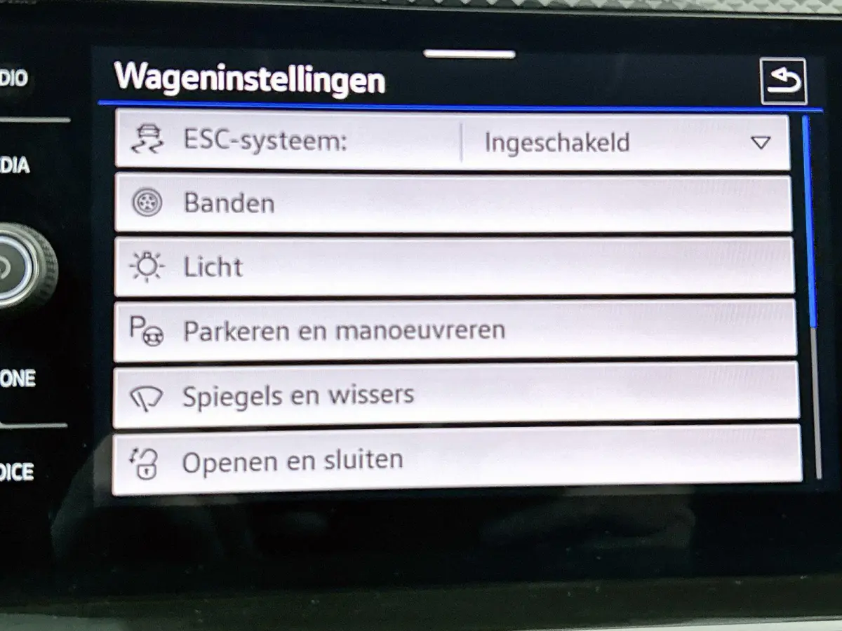 1.0 TSI Life Edition | Apple Carplay/ Android Auto | Virtual Cockpit | Camera | Keyless | Adaptive Cruise Control | Parkeersensoren | Climate Control | LMV | Lage km stand