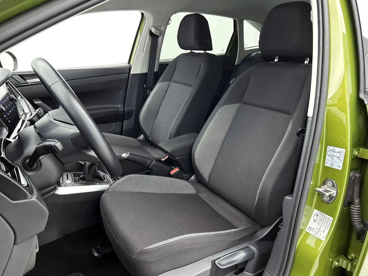 1.0 TSI Life Edition | Apple Carplay/ Android Auto | Virtual Cockpit | Camera | Keyless | Adaptive Cruise Control | Parkeersensoren | Climate Control | LMV | Lage km stand