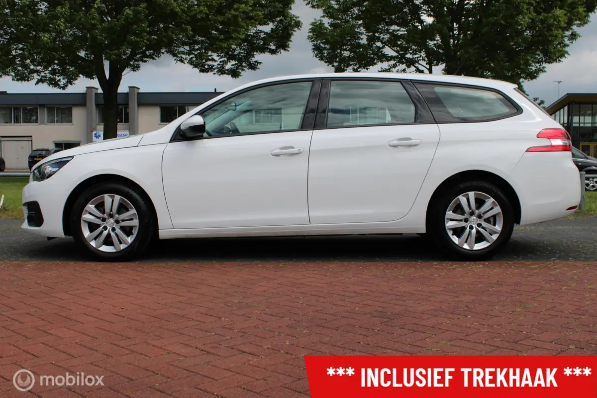 1.2 110 PK Turbo PureTech Blue Lease Active, Trekhaak, Pdc voor + achter + Camera, Cruise, Clima, Navi, App connect, Nieuwe Distributieriem !