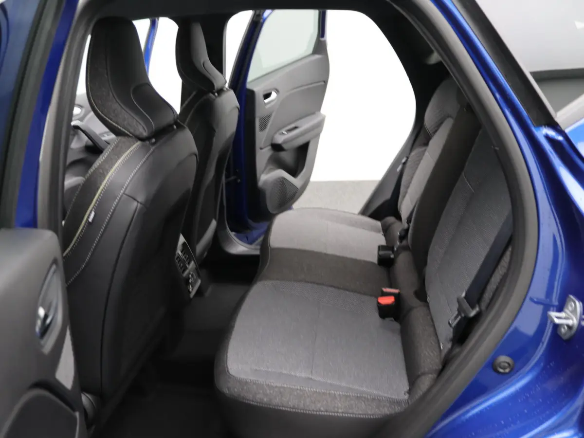 techno TCe 115 | Private Lease vanaf €520 | Google Navi | Parkeercamera |