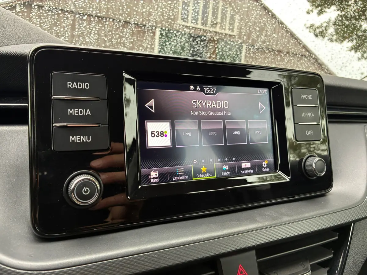 1.0 TSI Ambition | Carplay + Cruise + Airco Nu € 12.450,-!!!