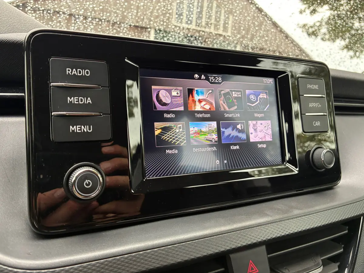 1.0 TSI Ambition | Carplay + Cruise + Airco Nu € 12.450,-!!!