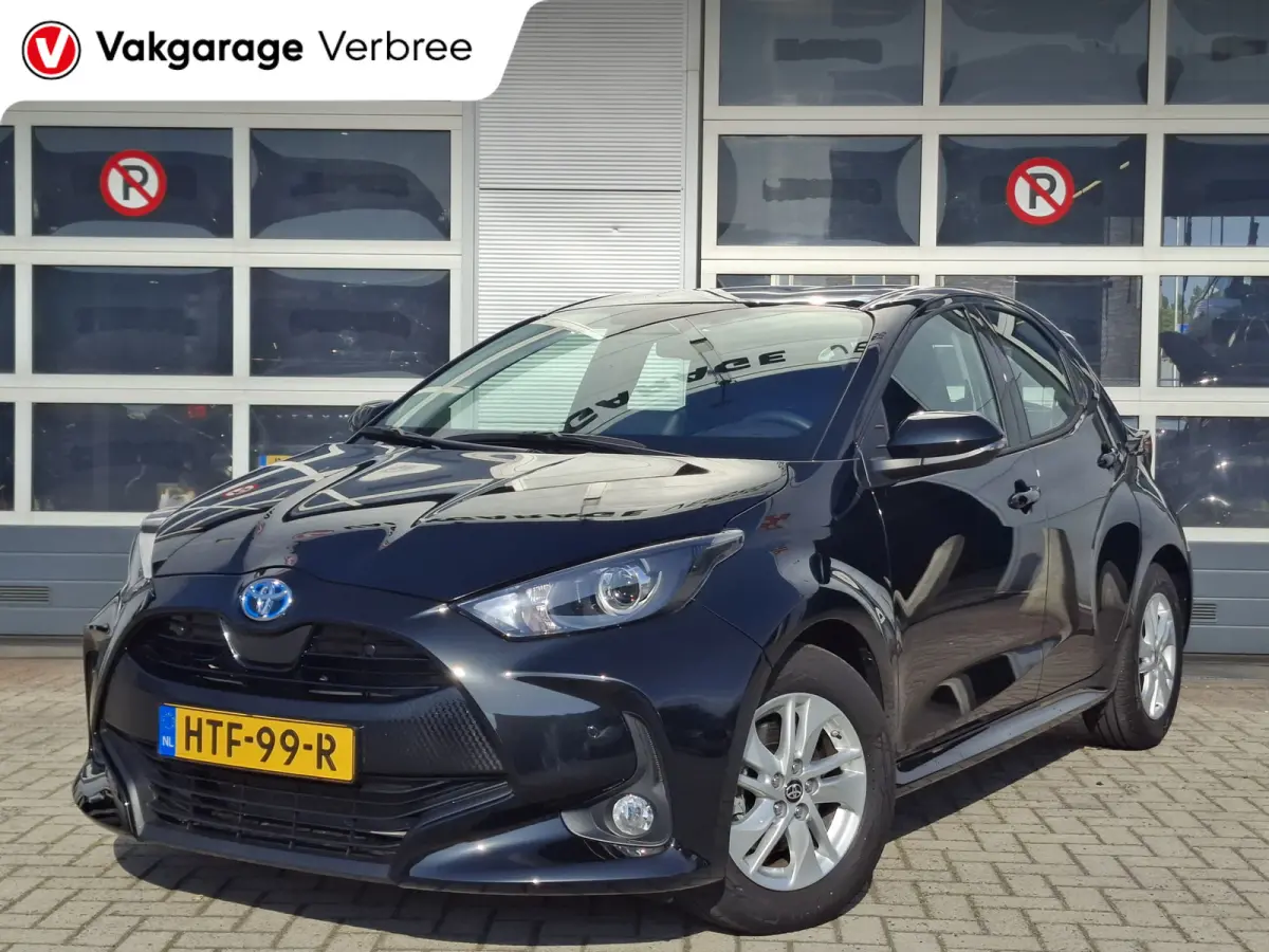 1.5 Hybrid 115 Active | Android Auto/Apple Carplay | LM Velgen 15" | Voorstoelen Verwarmd | Cruise Control Adaptief | Achteruitrijcamera | DAB |