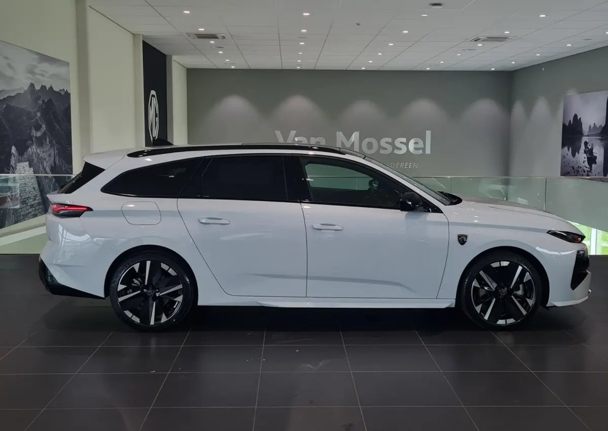1.6 Plug-in Hybrid 195 GT | 360 Vision Pack | Drive Assist Plus Pack | Sensation Pack
