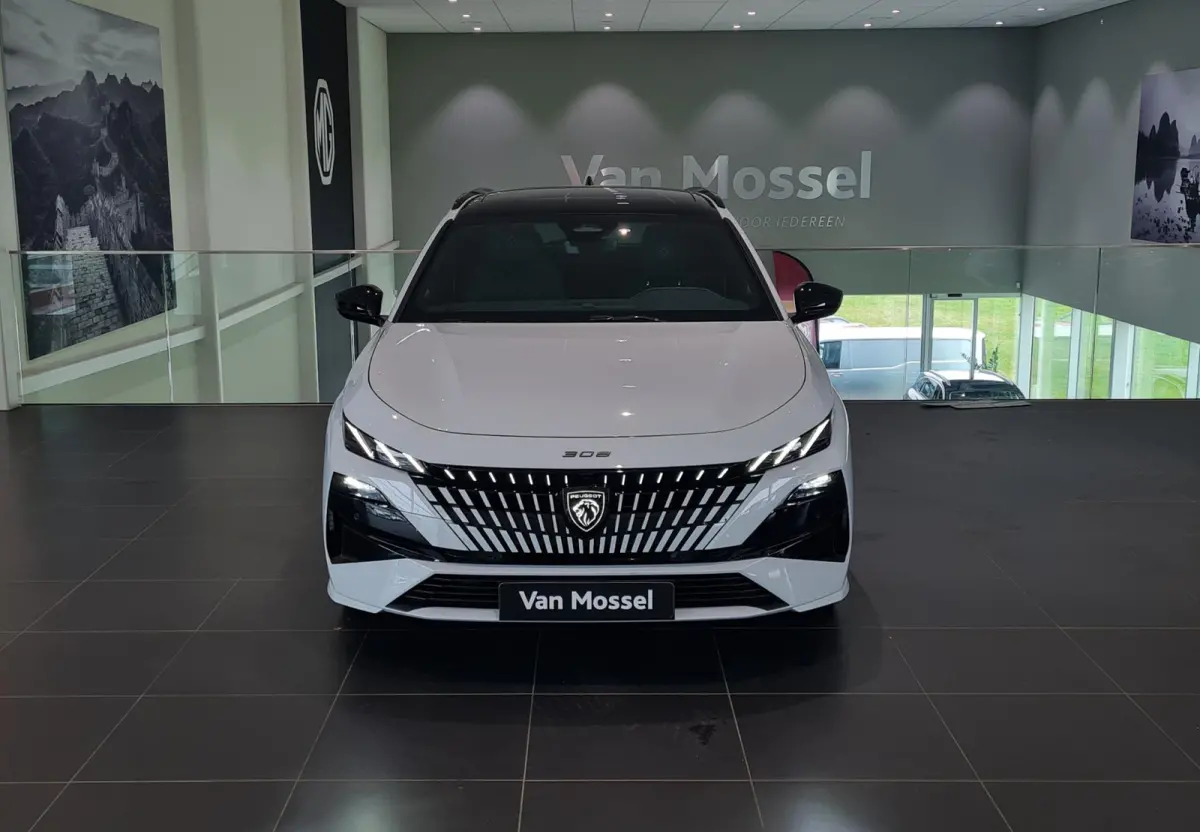 1.6 Plug-in Hybrid 195 GT | 360 Vision Pack | Drive Assist Plus Pack | Sensation Pack