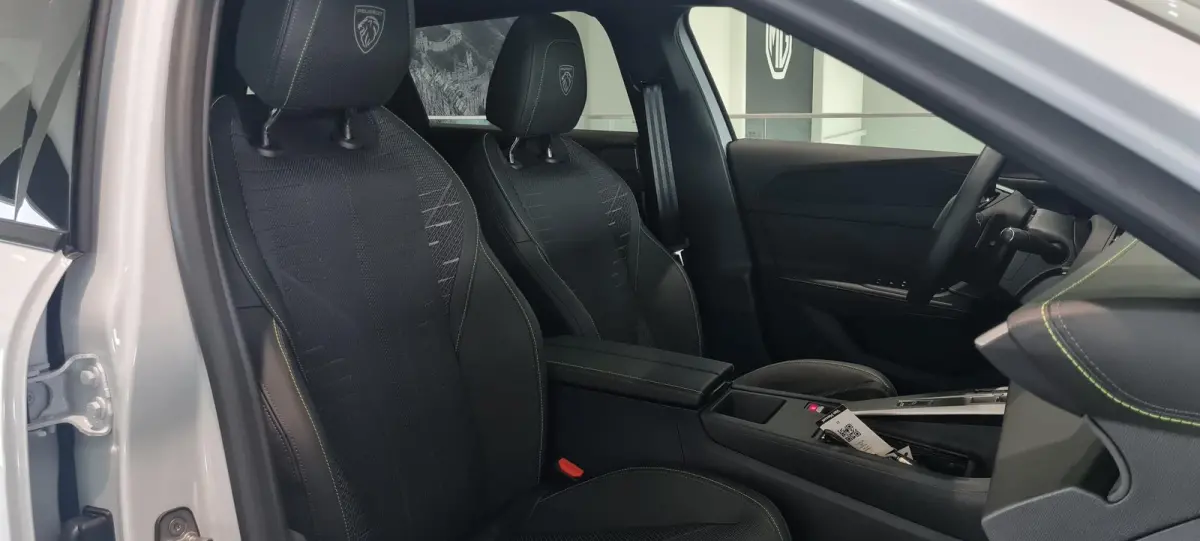 1.6 Plug-in Hybrid 195 GT | 360 Vision Pack | Drive Assist Plus Pack | Sensation Pack