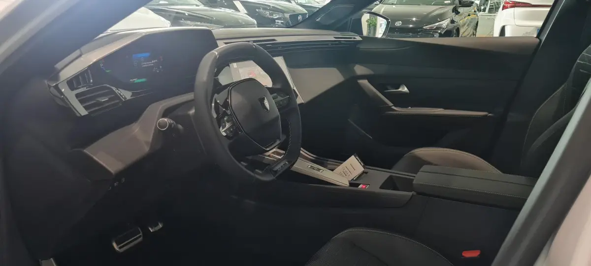 1.6 Plug-in Hybrid 195 GT | 360 Vision Pack | Drive Assist Plus Pack | Sensation Pack