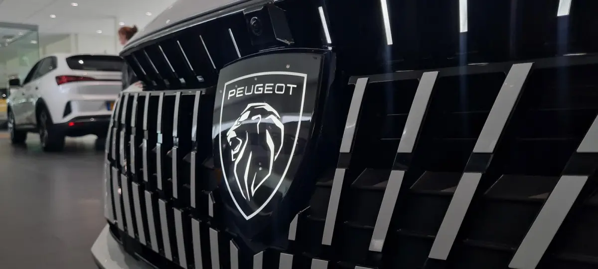 1.6 Plug-in Hybrid 195 GT | 360 Vision Pack | Drive Assist Plus Pack | Sensation Pack