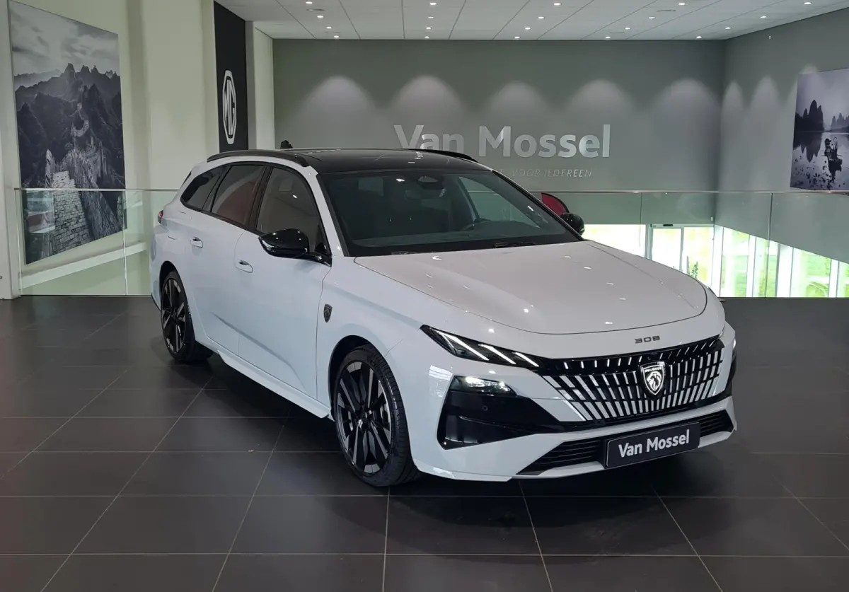 1.6 Plug-in Hybrid 195 GT | 360 Vision Pack | Drive Assist Plus Pack | Sensation Pack