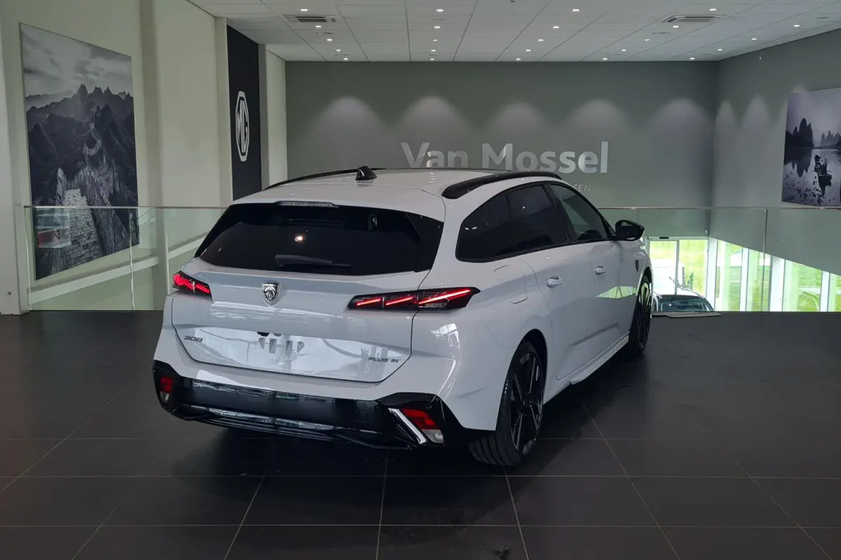 1.6 Plug-in Hybrid 195 GT | 360 Vision Pack | Drive Assist Plus Pack | Sensation Pack