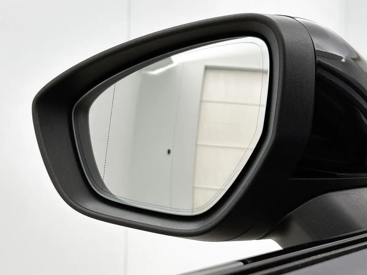 Avant 2.0 quattro S edition Navigatie | Trekhaak | 20" Lm Velgen | Achteruitrij Camera | Apple Carplay | Optiek pakket Zwart | Airco