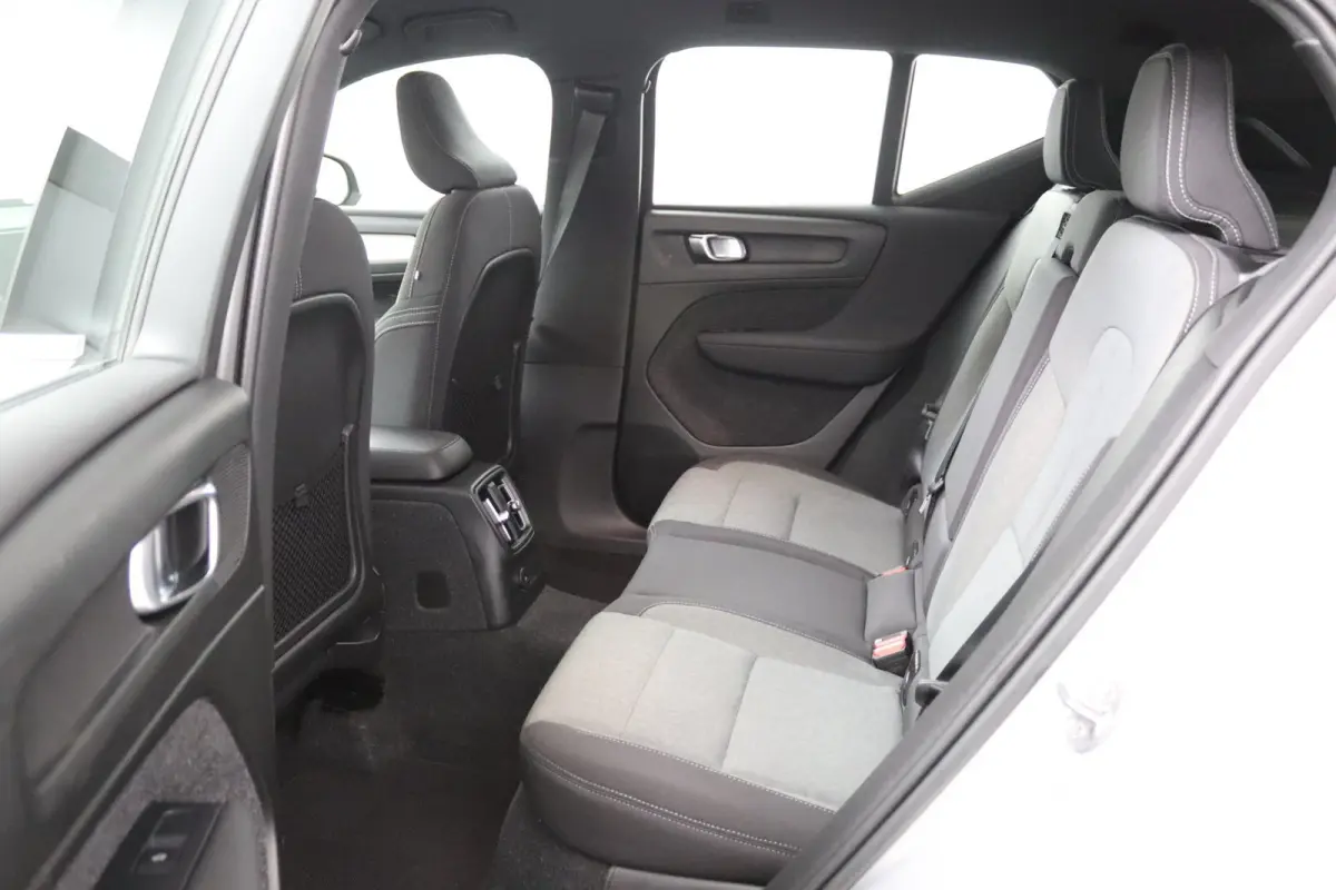 T4 Plug-in hybrid Bright | 1e Eigenaar | SoH 88% | Adaptive Cruise | BLIS | Stoelverwarming | DAB | CarPlay/Android Auto | Elektrische Achterklep