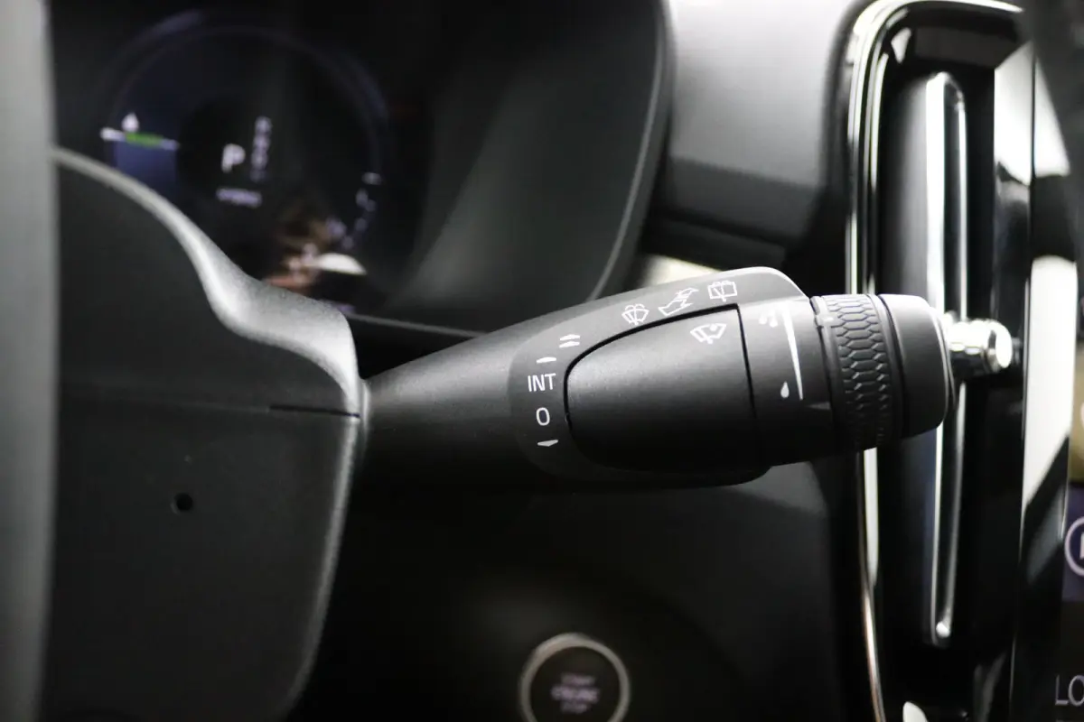 T4 Plug-in hybrid Bright | 1e Eigenaar | SoH 88% | Adaptive Cruise | BLIS | Stoelverwarming | DAB | CarPlay/Android Auto | Elektrische Achterklep