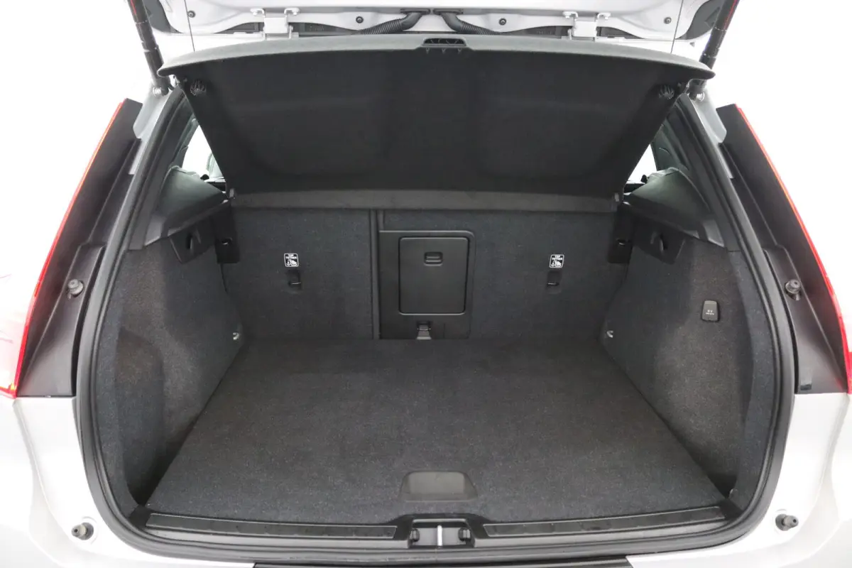 T4 Plug-in hybrid Bright | 1e Eigenaar | SoH 88% | Adaptive Cruise | BLIS | Stoelverwarming | DAB | CarPlay/Android Auto | Elektrische Achterklep