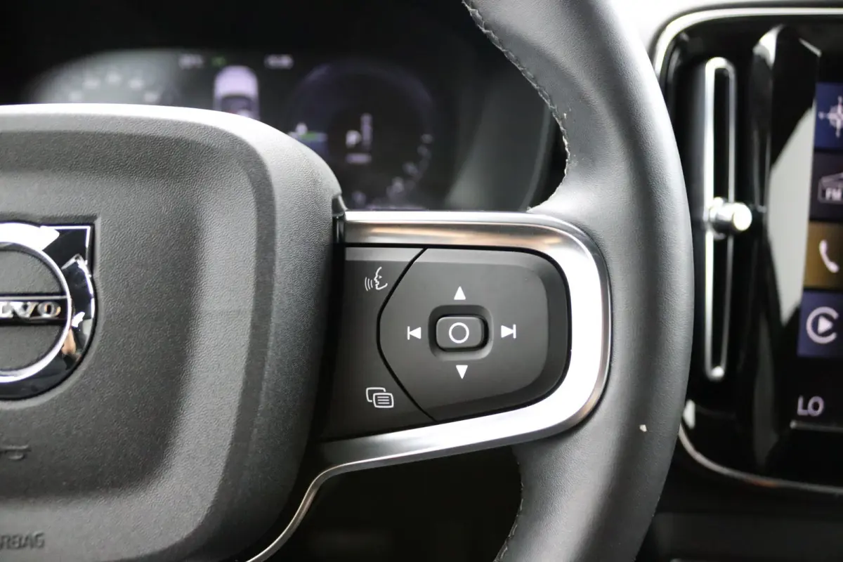 T4 Plug-in hybrid Bright | 1e Eigenaar | SoH 88% | Adaptive Cruise | BLIS | Stoelverwarming | DAB | CarPlay/Android Auto | Elektrische Achterklep