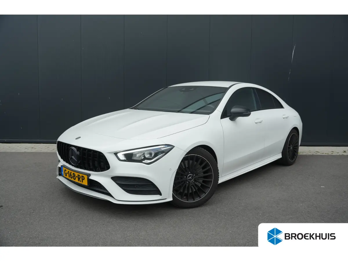 250 Premium Plus Navigatie | Cruise control | Voorstoelen verwarmd | AMG look | Lichtmetalen velgen 18"