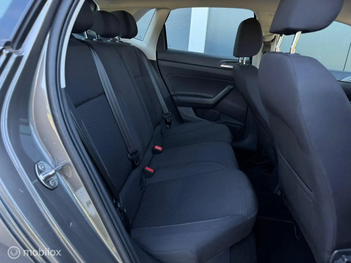 1.0 Cruise Navi dealeronderhouden CARPLAY